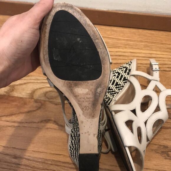 Aquatalia wedge cream leather open toe sandals - Picture 8 of 9